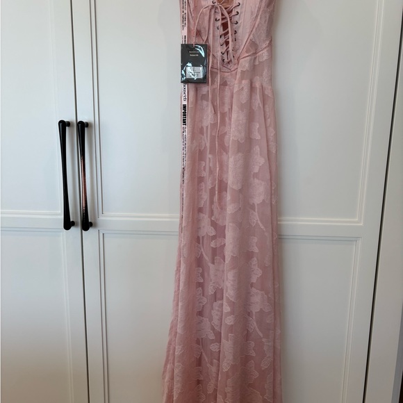 House of CB Seren Blush Sheer Lace-Up Back Gown - Picture 4 of 6